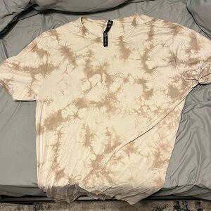 Lululemon t shirt